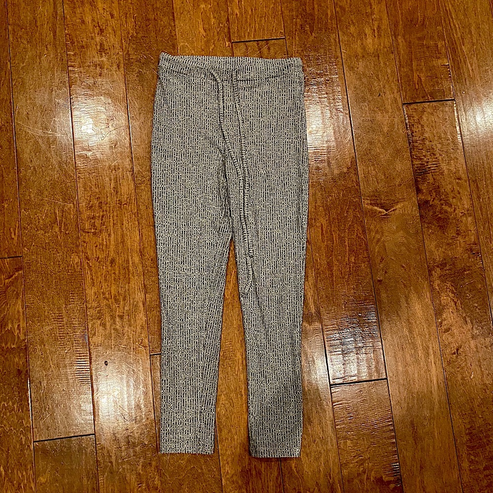 SHEIN Grey Leggings Size medium (can fit small)